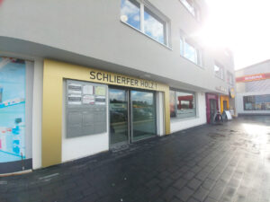 Haupteingang Gebäude